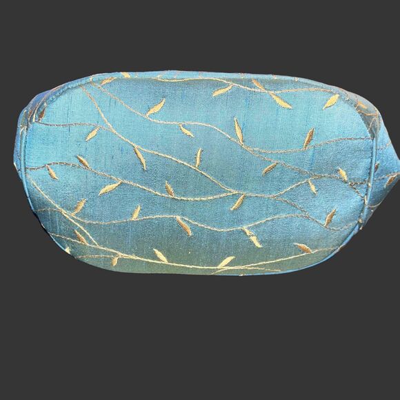 Pat Vini Gorgeous Blue with Gold Appliqué and Embroidery Evening Handbag - Picture 3 of 10